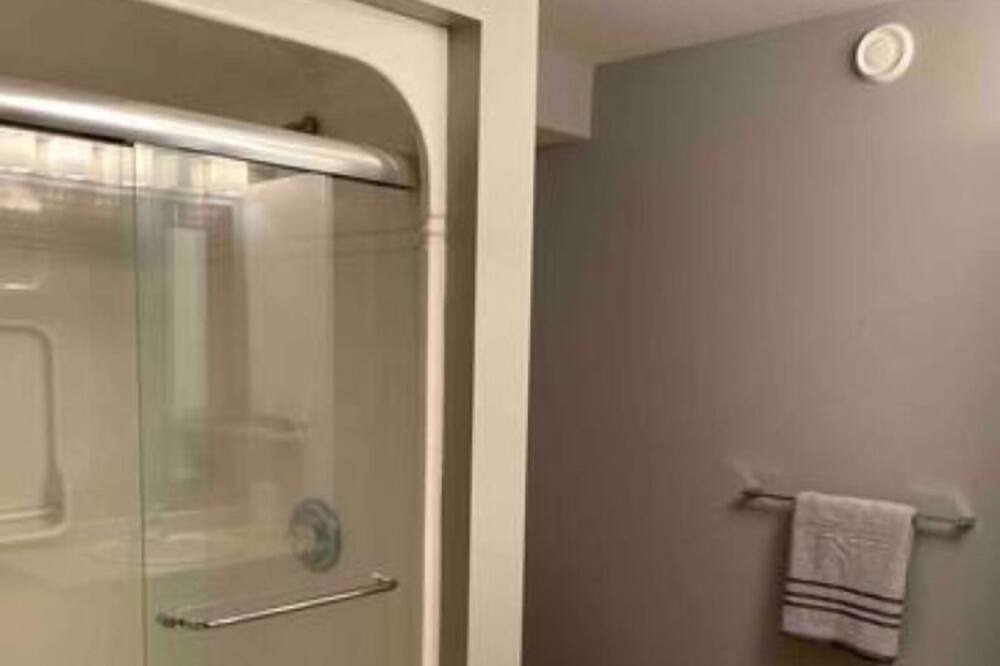 Photo of Bathroom in Wasagaming