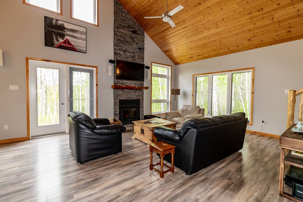 Photo of Livingroom in Wasagaming