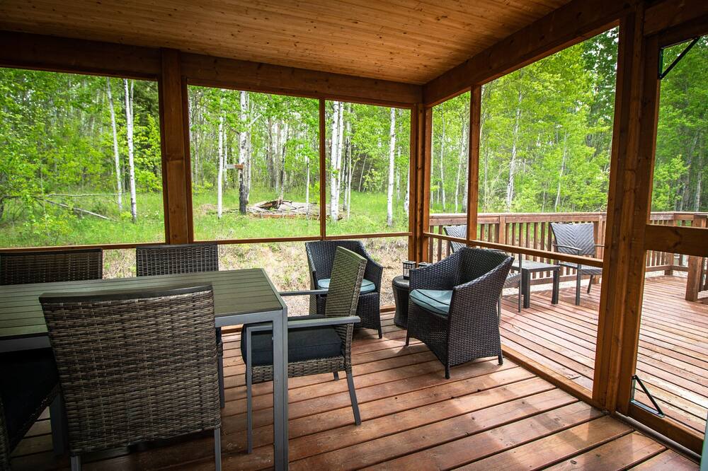 Photo of Patio Balcony in Wasagaming