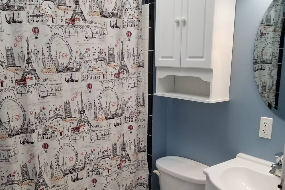 Photo of Bathroom in Roxborough-Manayunk
