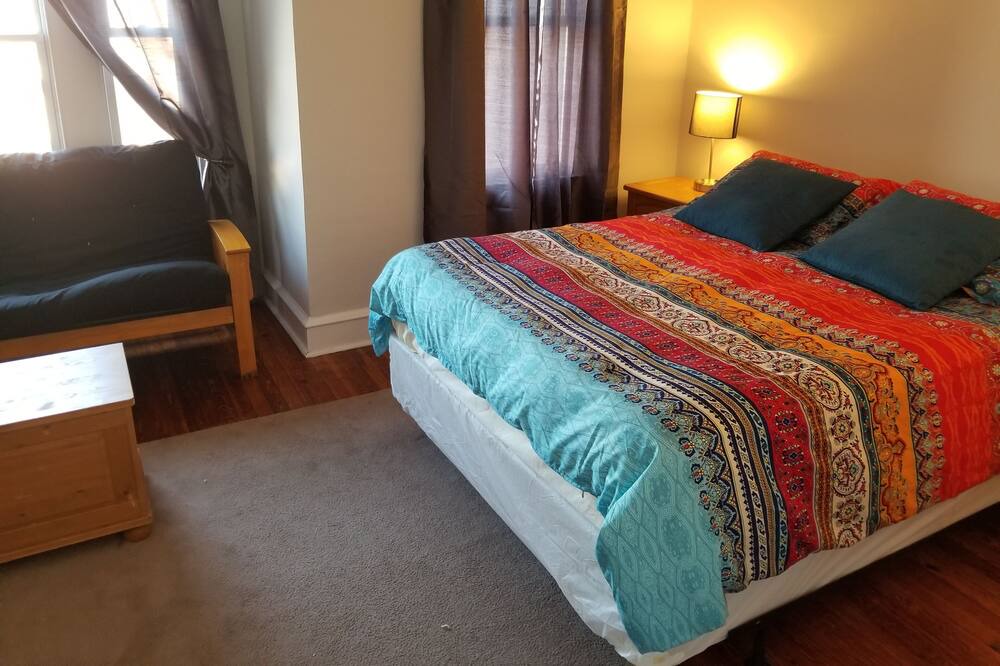 Photo of Bedroom in Roxborough-Manayunk