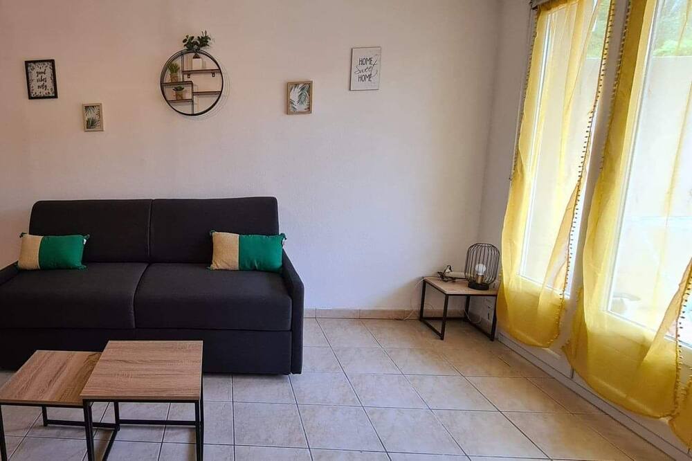 Photo of Livingroom in Millenaire