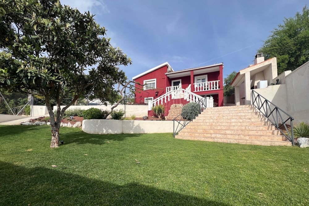 Photo of Outdoor in Ucles