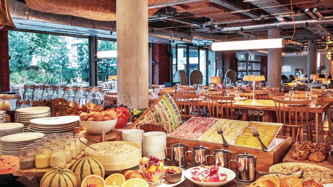 Photo of Others in Les Puces de Saint-Ouen