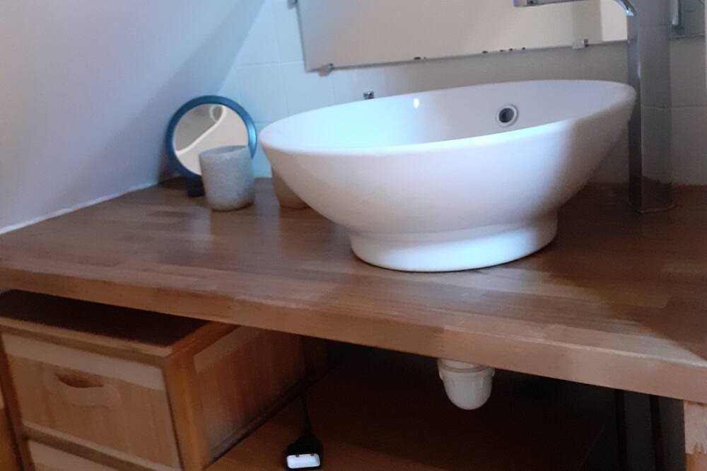 Photo of Bathroom in Gonneville-sur-Honfleur