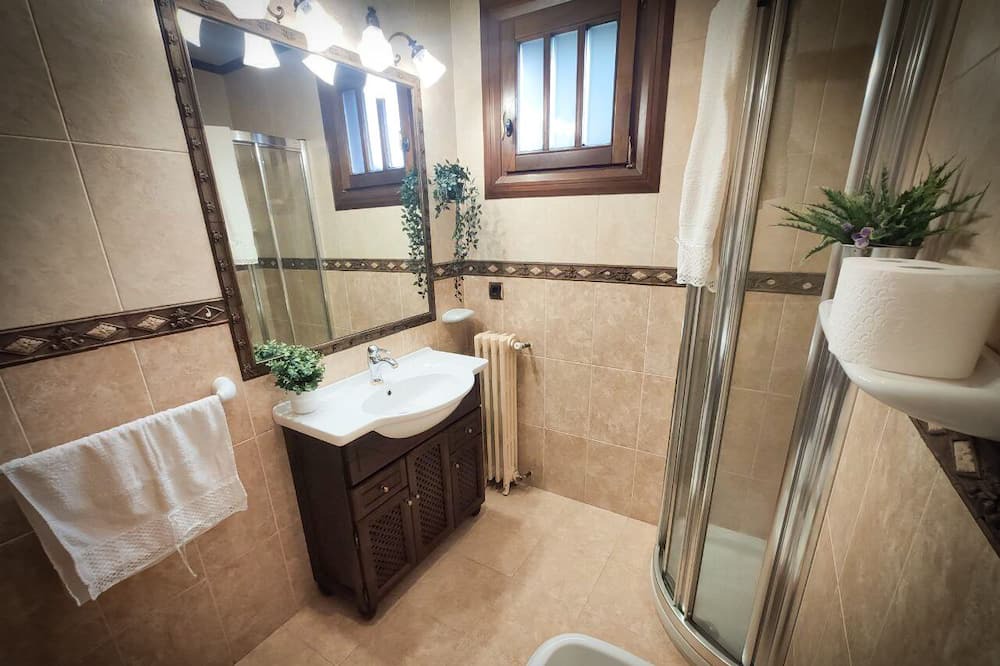 Photo of Bathroom in San Lorenzo de El Escorial