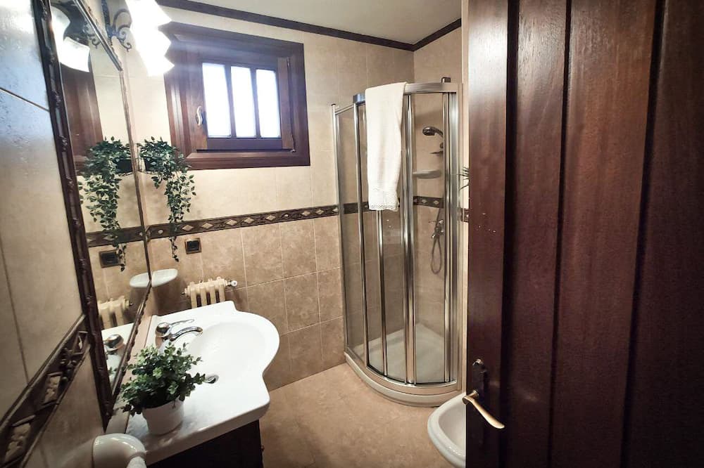 Photo of Bathroom in San Lorenzo de El Escorial
