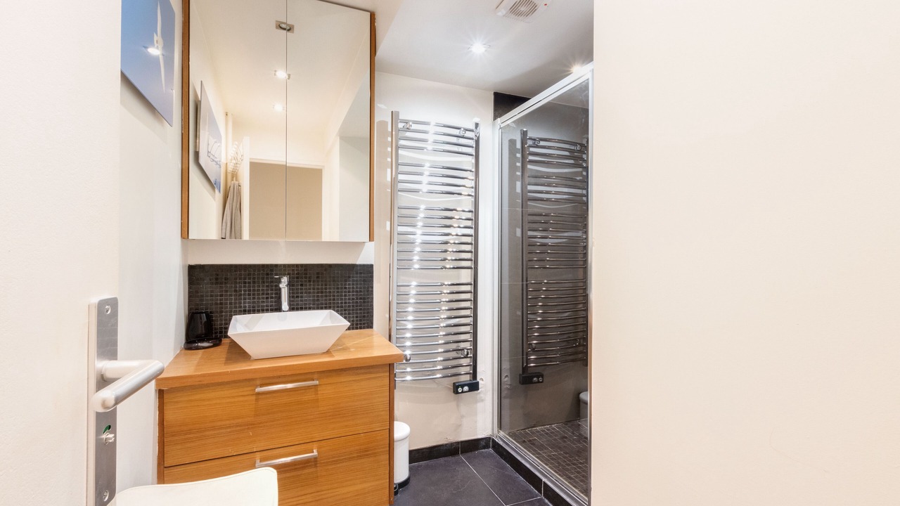 Photo of Bathroom in Notre-Dame-des-Champs