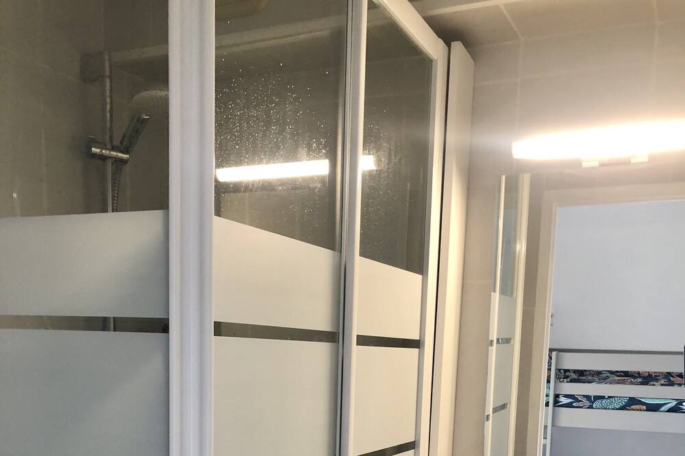 Photo of Bathroom in Rotheneuf-Le Pont
