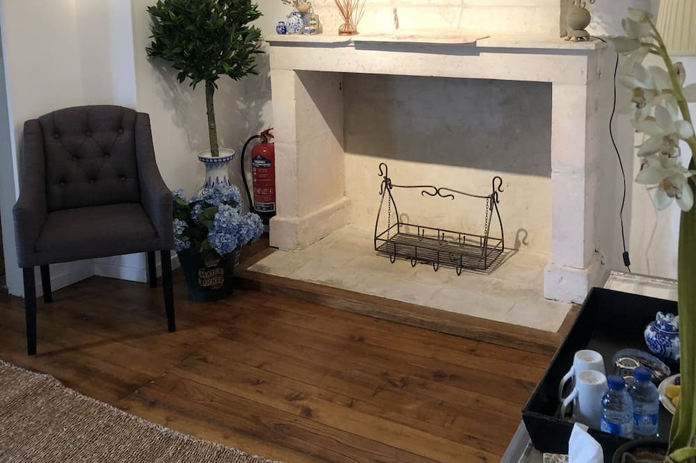 Photo of Livingroom in Massac