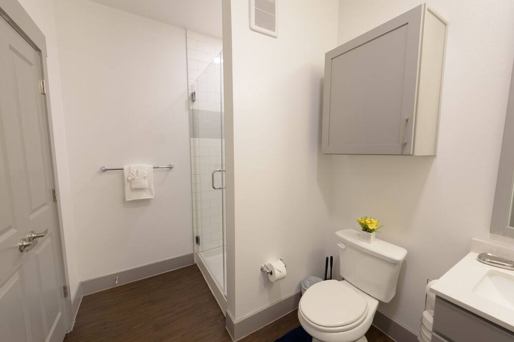 Photo of Bathroom in Govalle