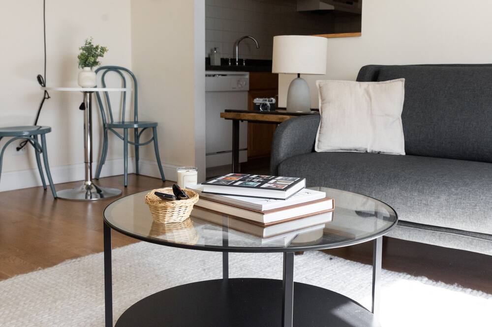 Photo of Livingroom in Ravenswood