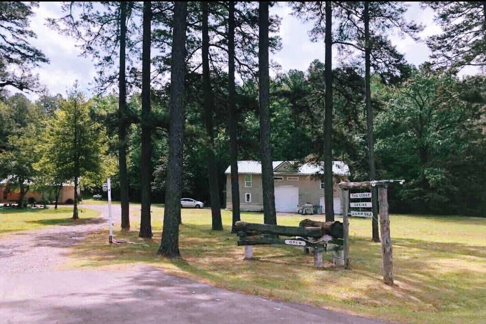 Photo of Others in Boles