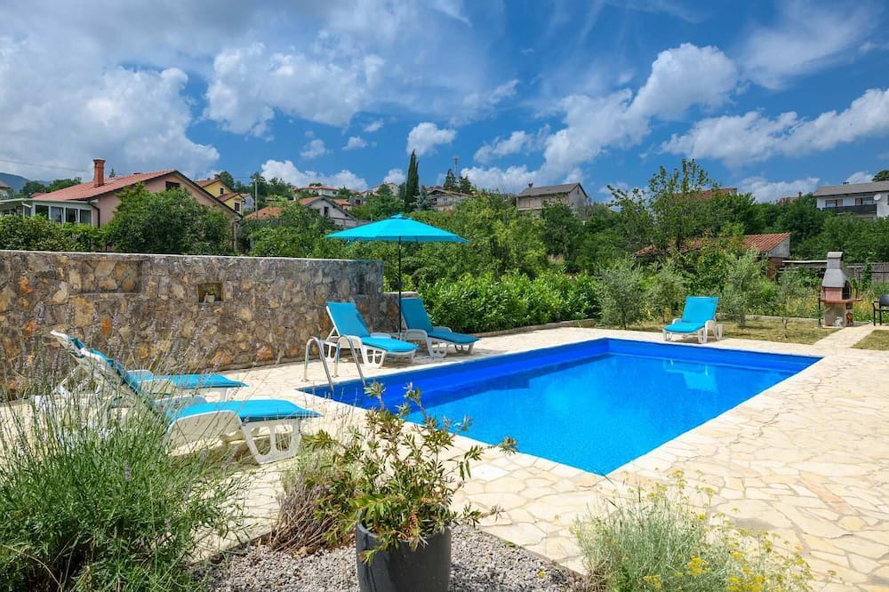 Photo of Outdoor in Trinajstici