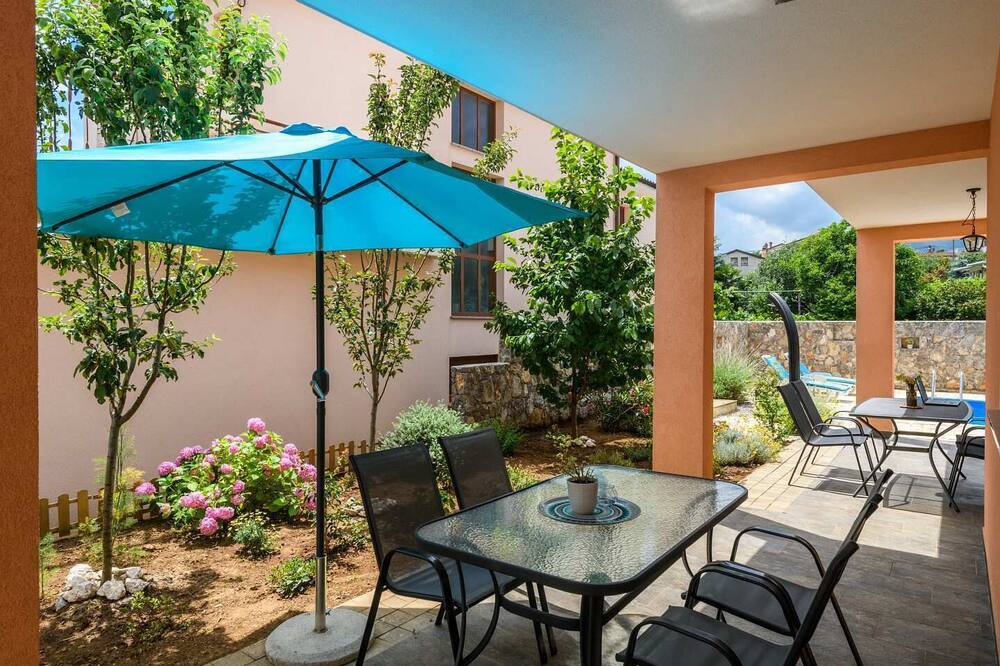 Photo of Patio Balcony in Trinajstici