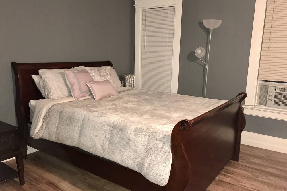 Photo of Bedroom in Hough