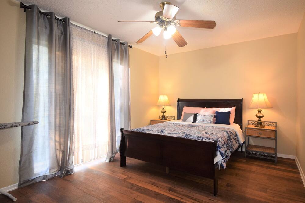 Photo of Bedroom in Fort Worth
