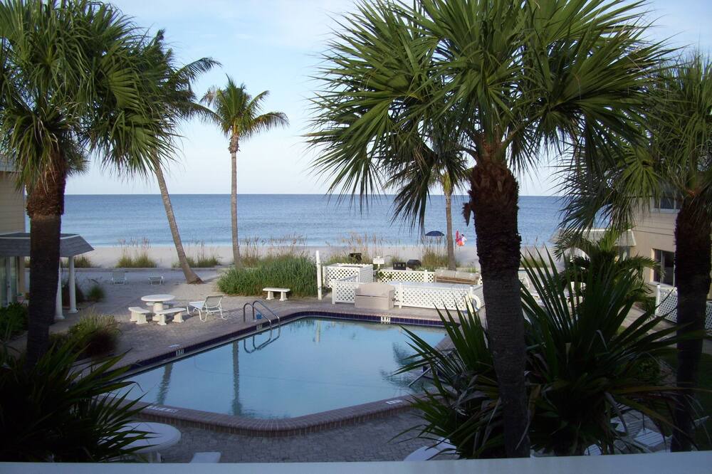 Photo of Outdoor in Golden Beach