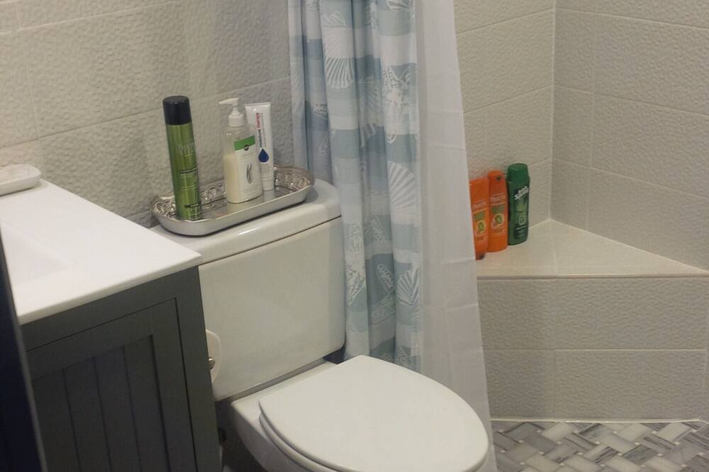 Photo of Bathroom in Golden Beach