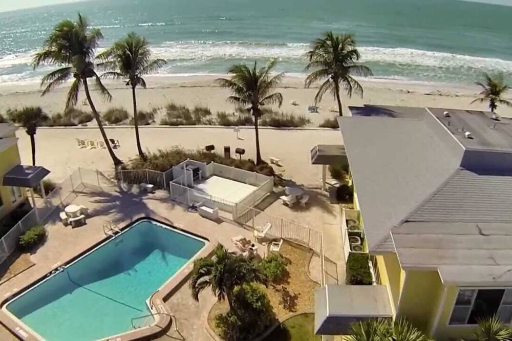 Photo of Outdoor in Golden Beach