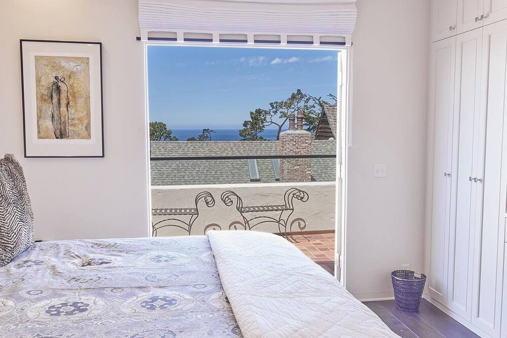 Photo of Bedroom in Golden Rectangle