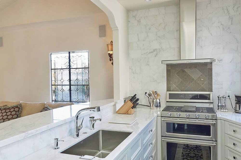 Photo of Kitchen in Golden Rectangle