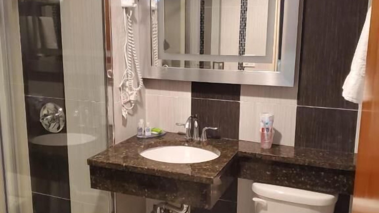 Photo of Bathroom in Borough Park