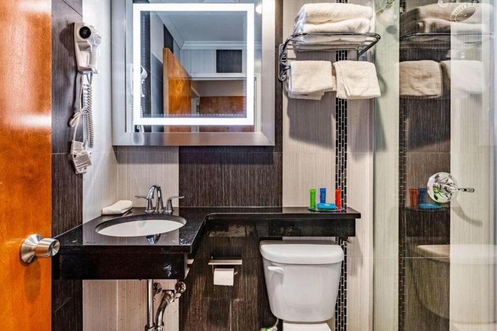 Photo of Others in Borough Park