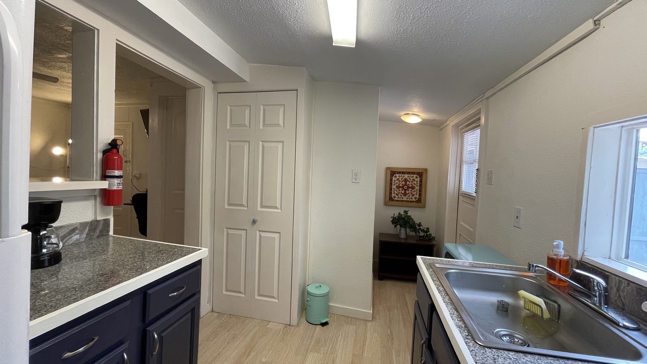 Photo of Kitchen in Northwest Los Angeles Heights