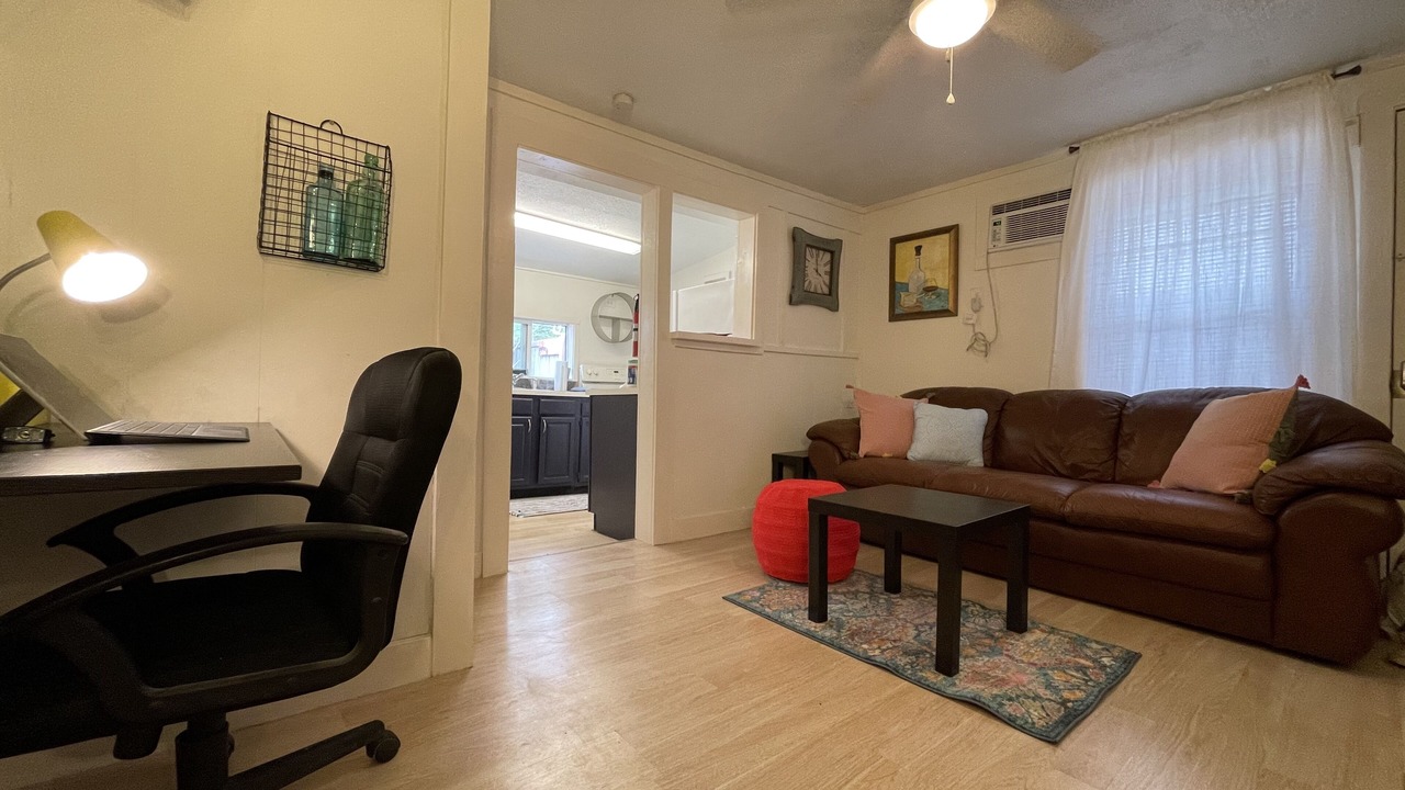 Photo of Livingroom in Northwest Los Angeles Heights