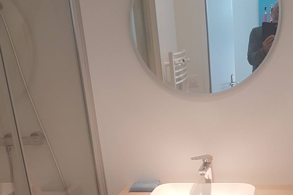 Photo of Bathroom in Periers-sur-le-Dan