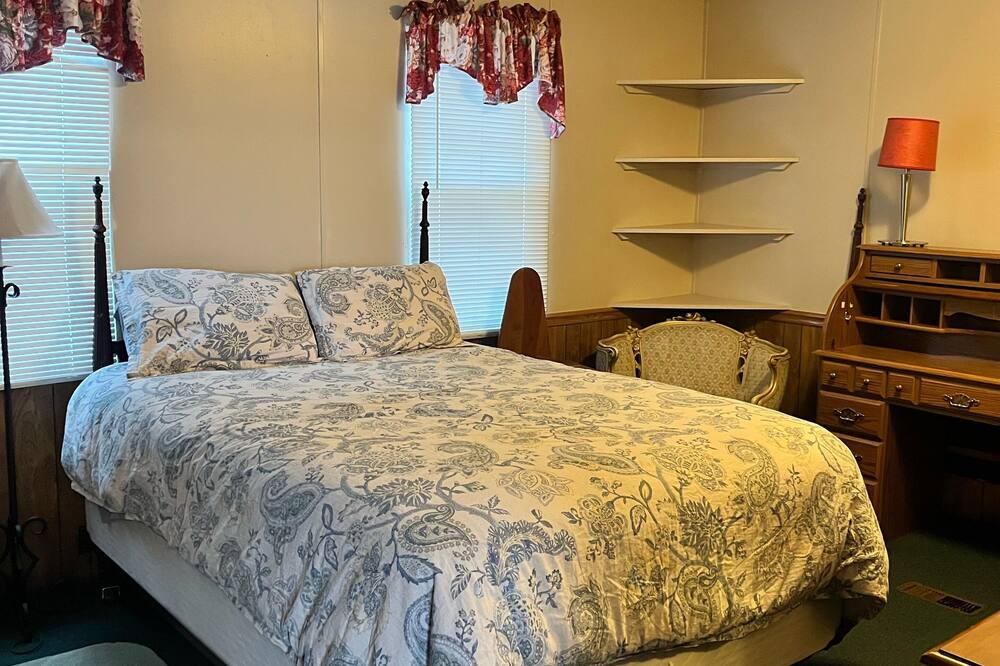 Photo of Bedroom in Dawn