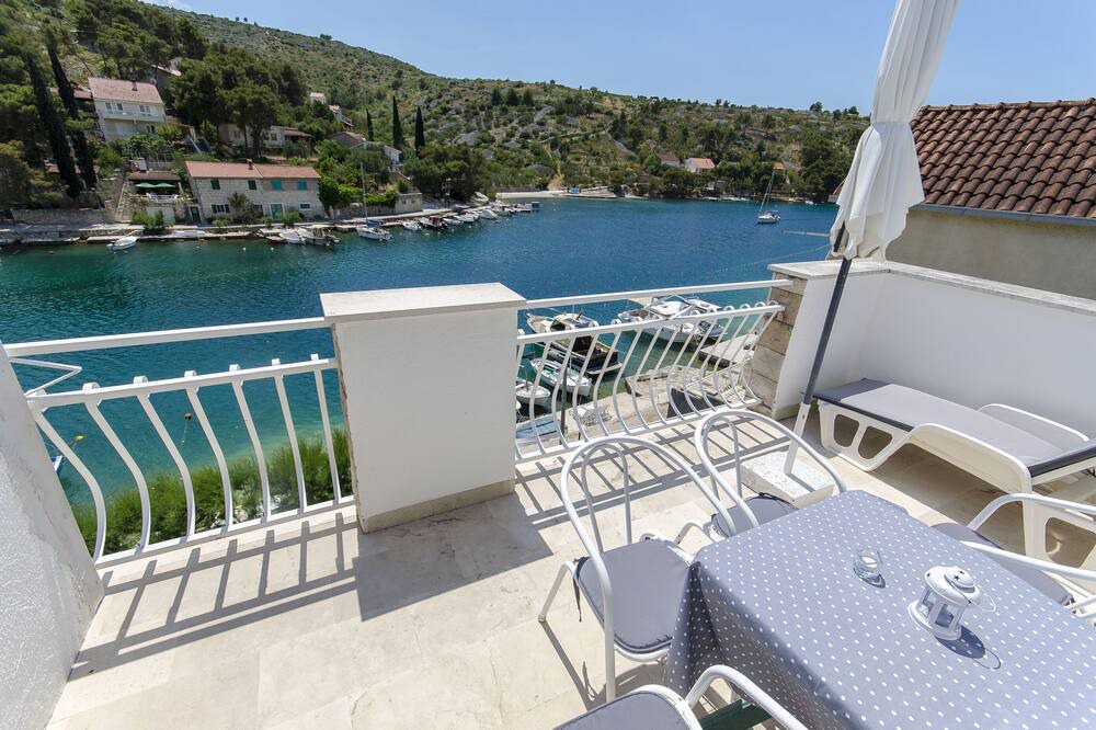 Photo of Patio Balcony in Bobovisca