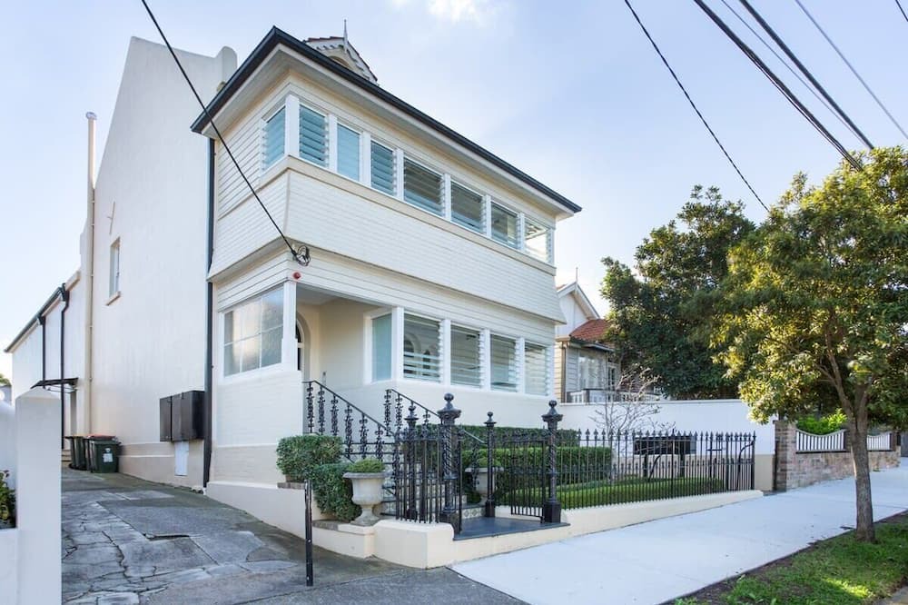 Photo of Others in Petersham