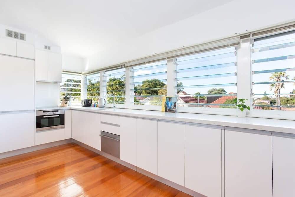 Photo of Others in Petersham