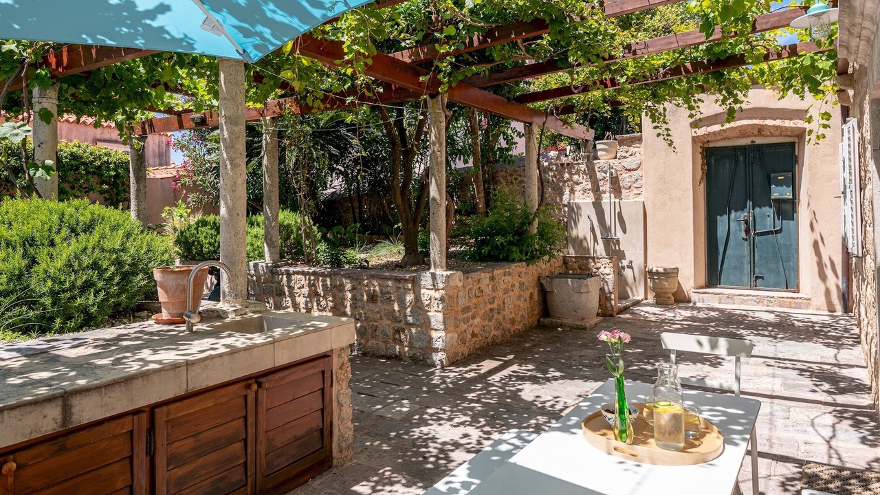 Photo of Patio Balcony in Pile