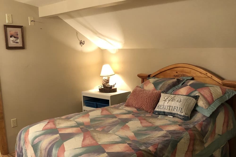 Photo of Bedroom in Ingalls