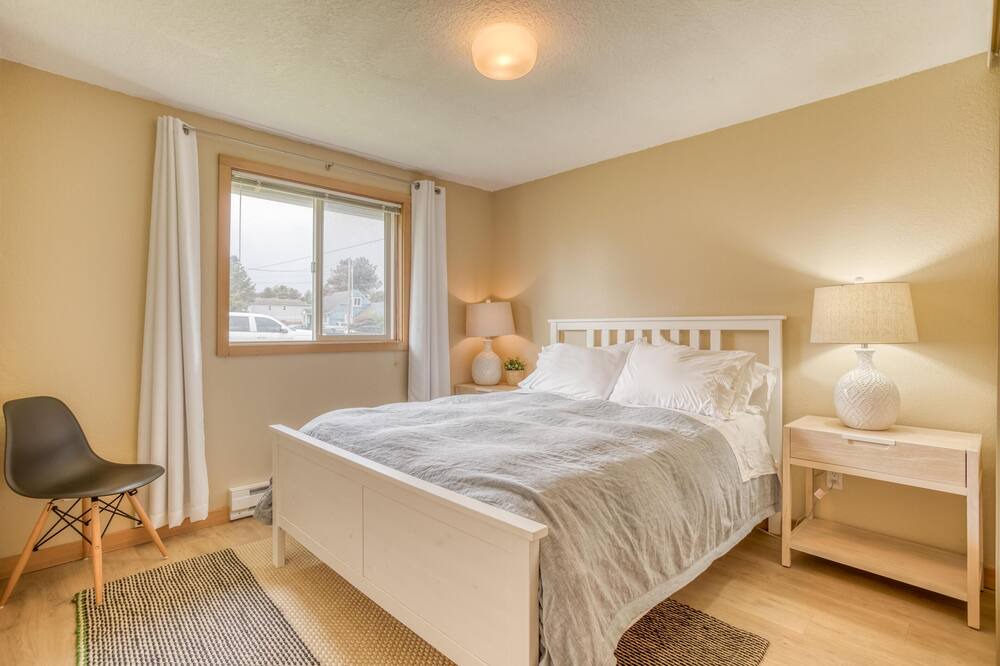 Photo of Bedroom in Gearhart