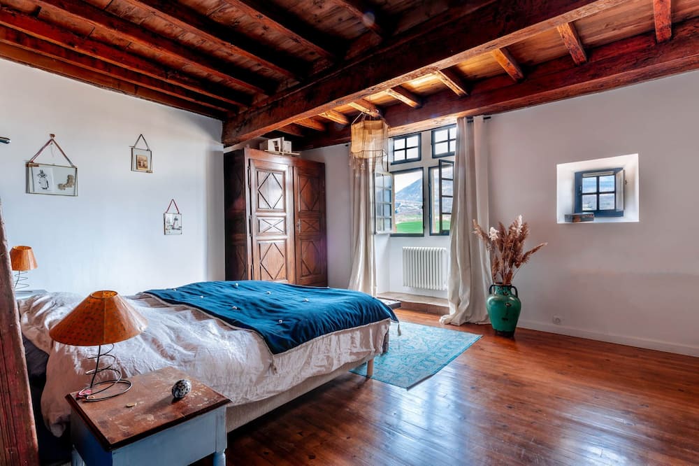 Photo of Others in Bourdeaux