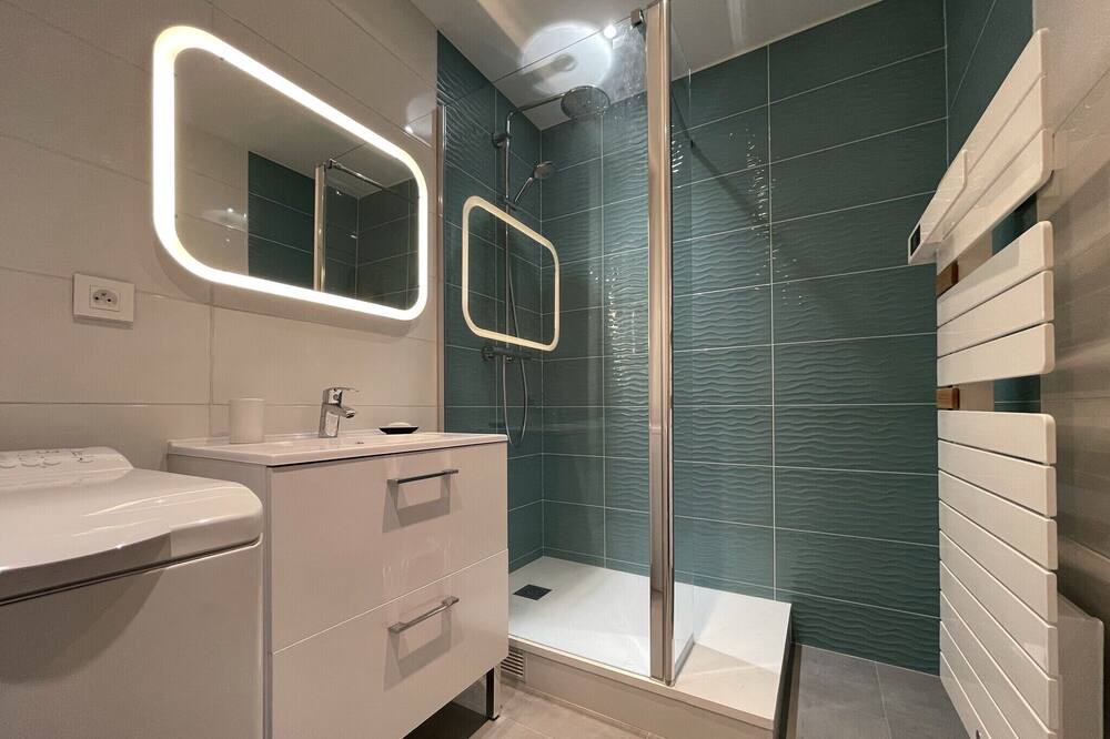 Photo of Bathroom in Saint-Avertin