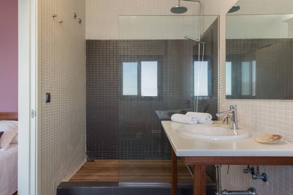 Photo of Bathroom in Port de la Selva