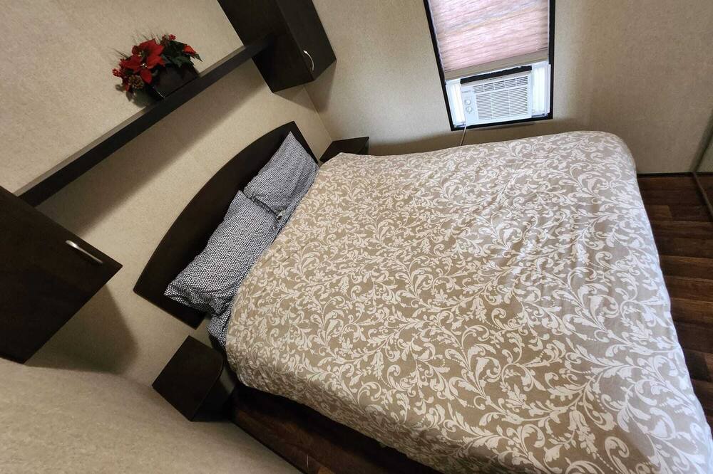 Photo of Bedroom in Queenston