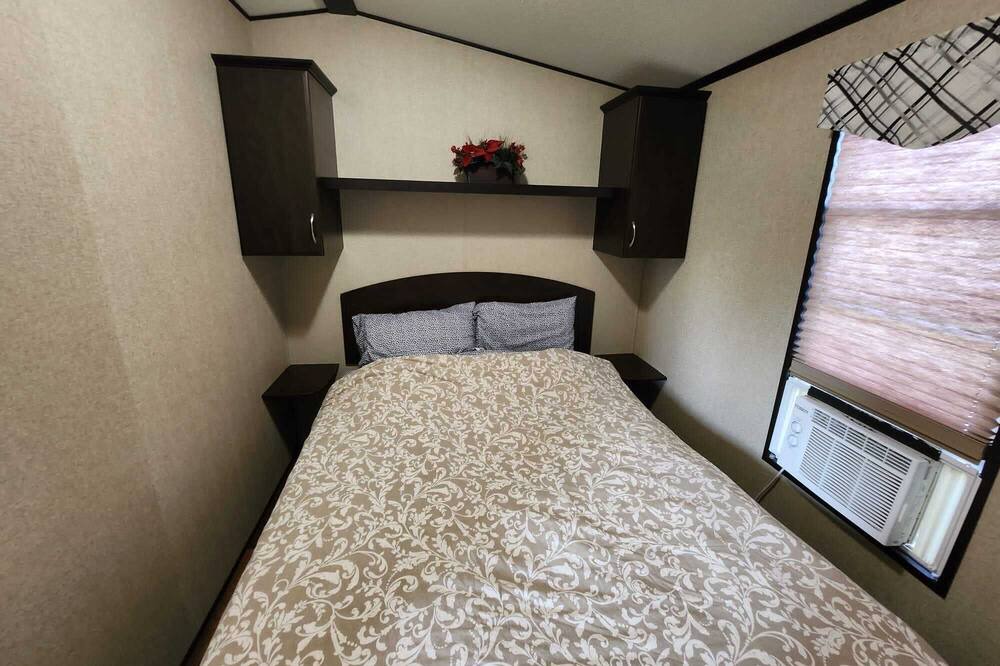 Photo of Bedroom in Queenston