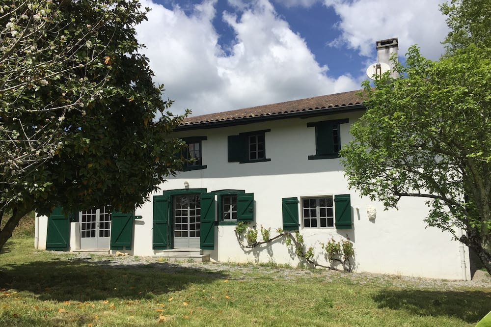 Photo of Outdoor in Sainte-Marie-de-Gosse