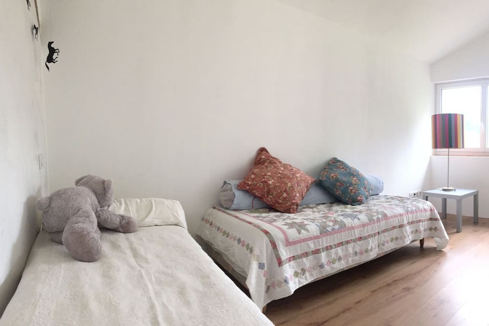 Photo of Bedroom in Sainte-Marie-de-Gosse