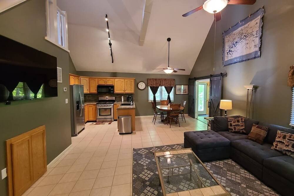 Photo of Livingroom in Russell Springs