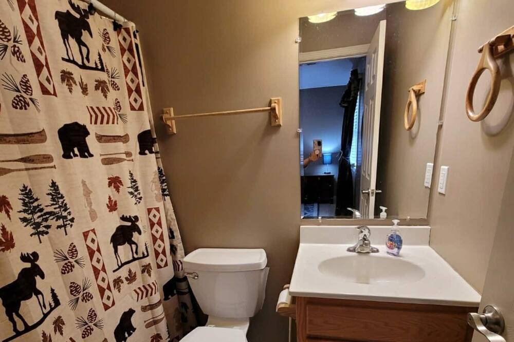 Photo of Bathroom in Russell Springs