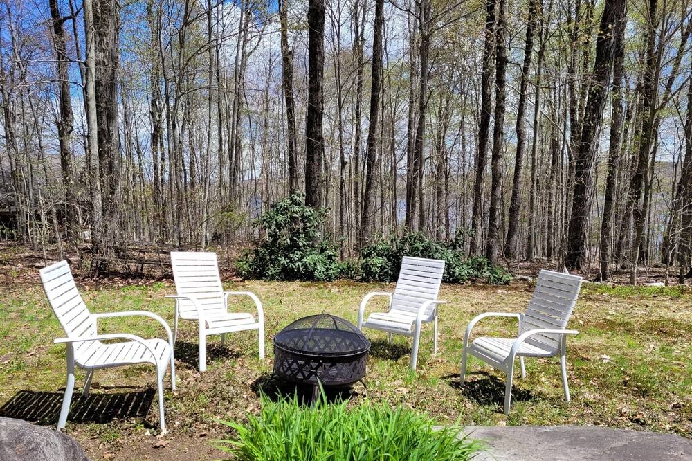 Photo of Others in Town of Bleecker