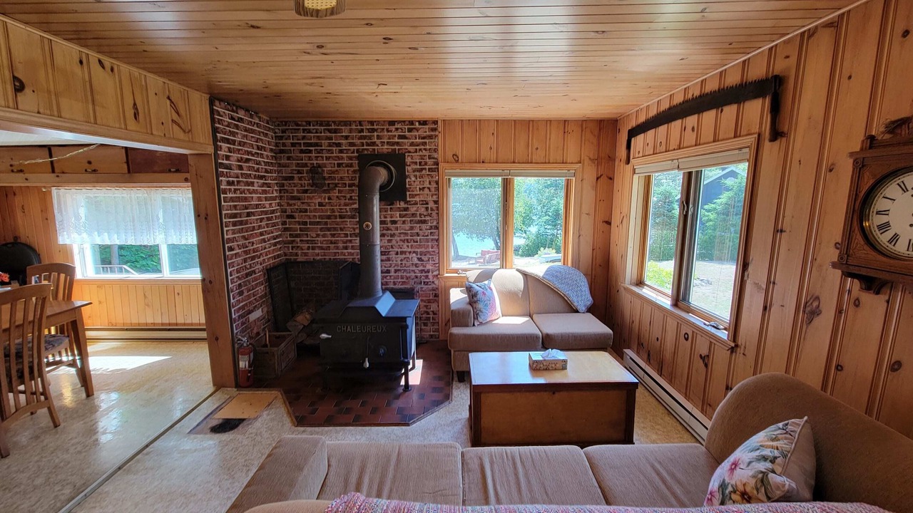 Photo of Livingroom in Low