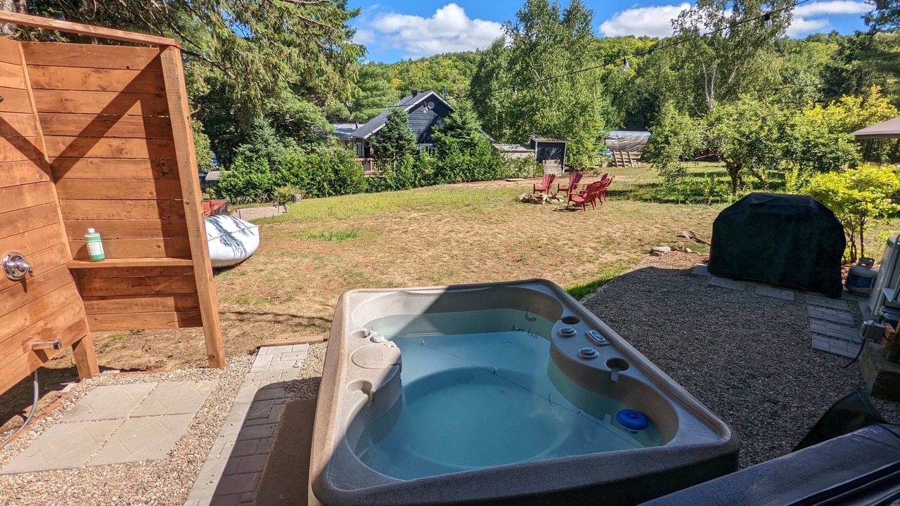 Photo of Outdoor in Low